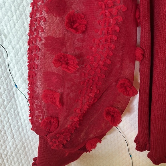 Almost Famous balloon sleeve body con with ruffle trim on neck wrist and waist - Picture 2 of 7